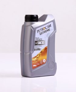 SAE 5w30 Engine Oil (1 litre side view)